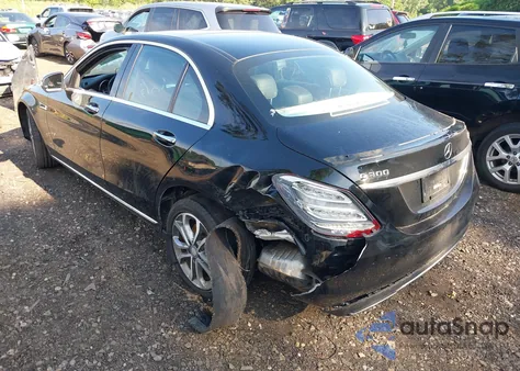 2015 Mercedes-Benz C 300 4Matic/Luxury 4Matic/Sport 4Matic from USA, damaged, VIN 55SWF4KB2FU078285